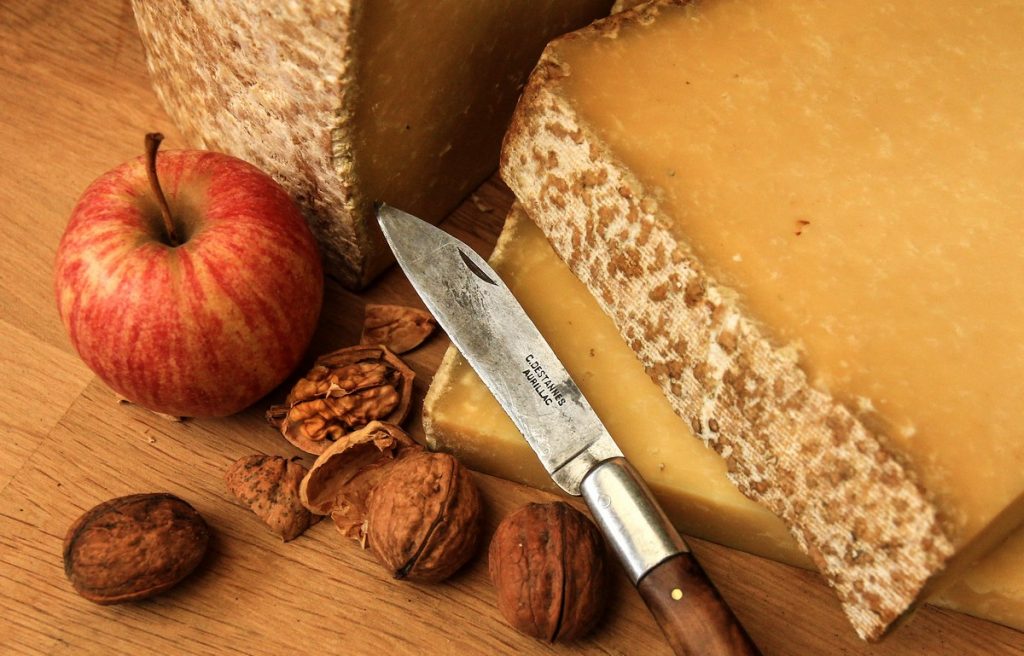 Produits du Parc des Volcans d'Auvergne : fromage Cantal