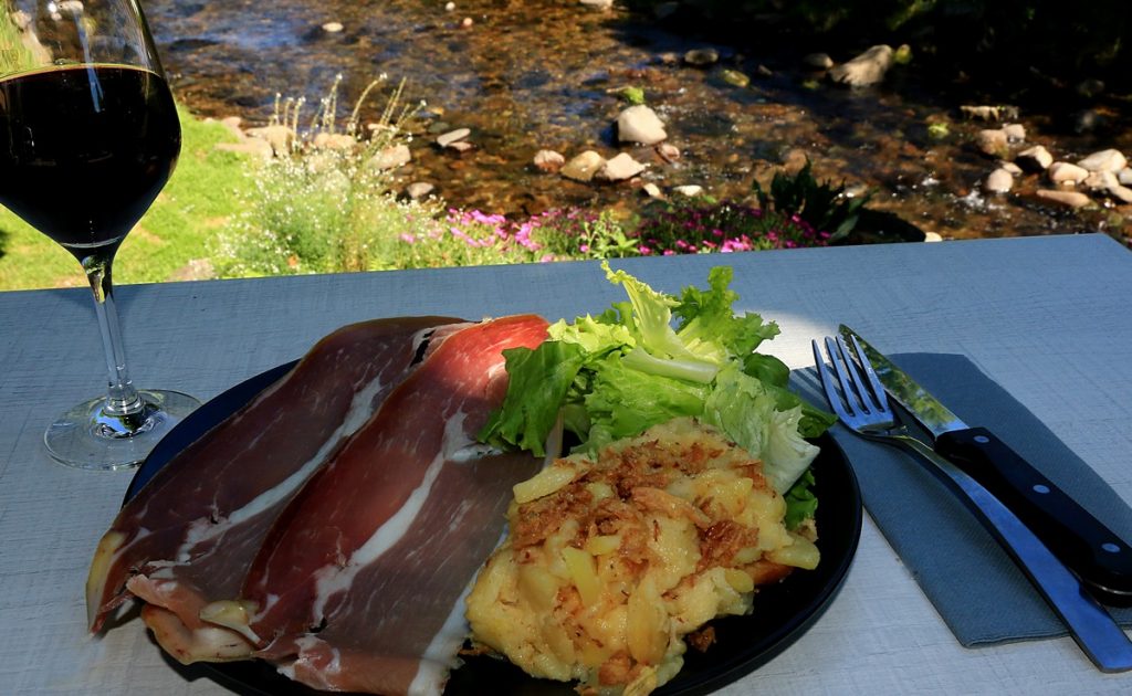 Spécialités du cantal Auvergne gastronomie pique nique truffade